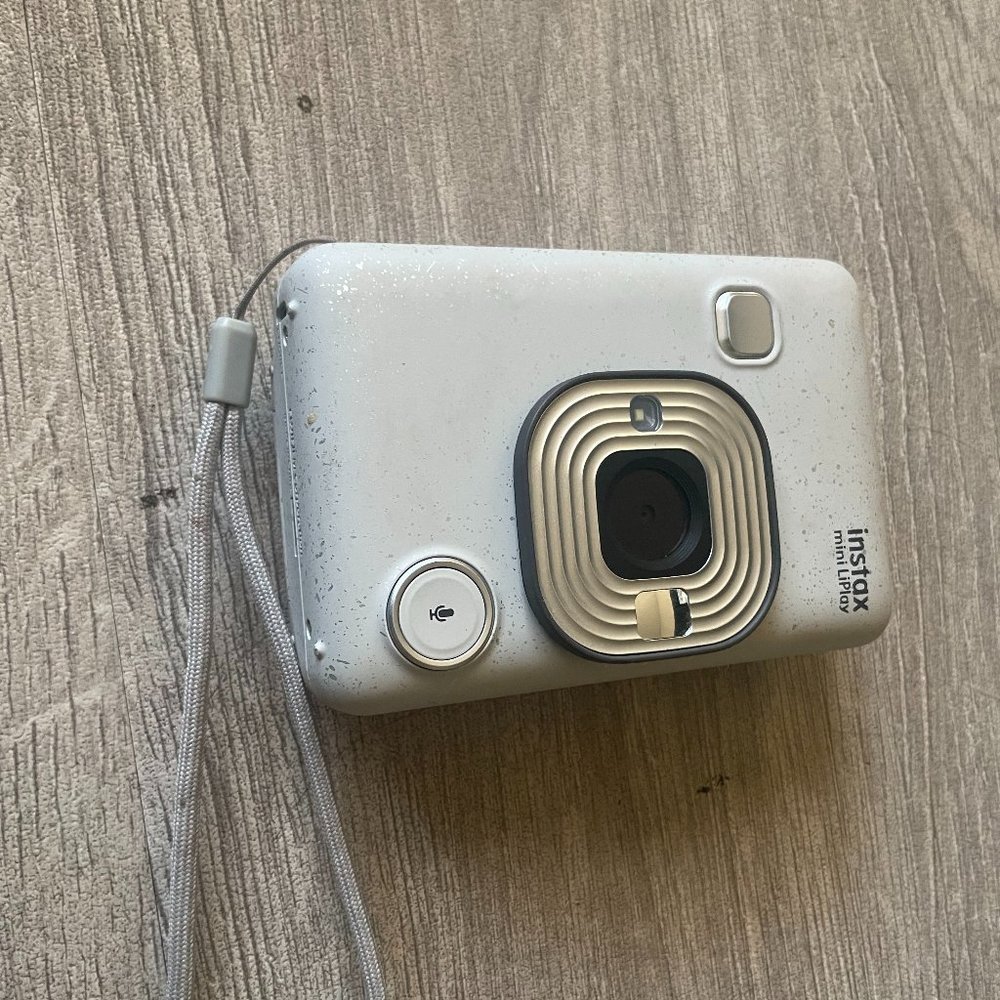 INSTAX FUJIFILM Mini LiPlay Digital Polaroid